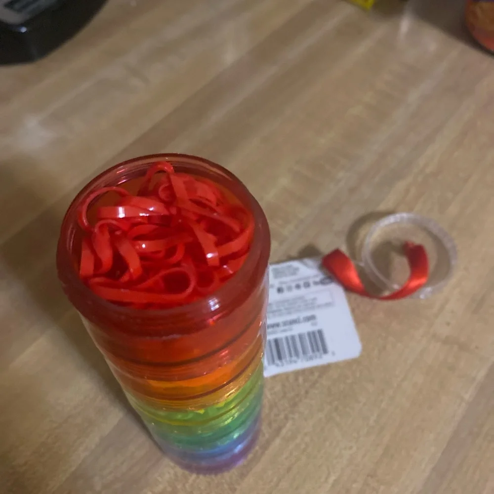 Scünci “I Hold On Tight” small hairties. Rainbow Colors.